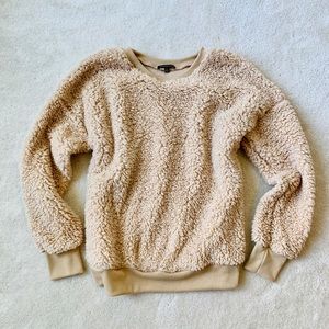 SOLD Oversized cream fleece sweatshirt like new